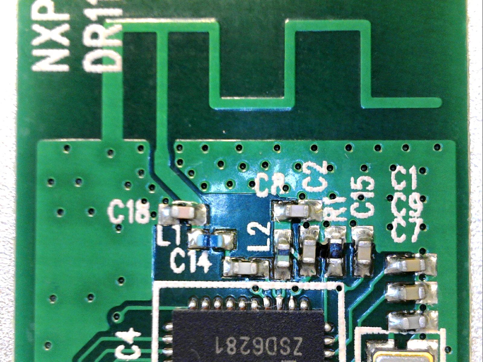Zoom sur l'antenne ZigBee du  NXP OM15020 USB DONGLE, JN5169 module
